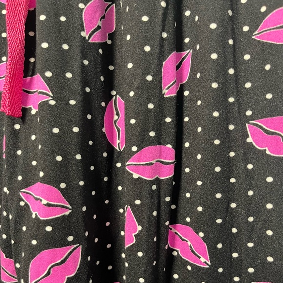 • Kiss Me Pajama Set Tank Top and Pants PJs Pink, Black, White Polka Dots - Picture 5 of 17